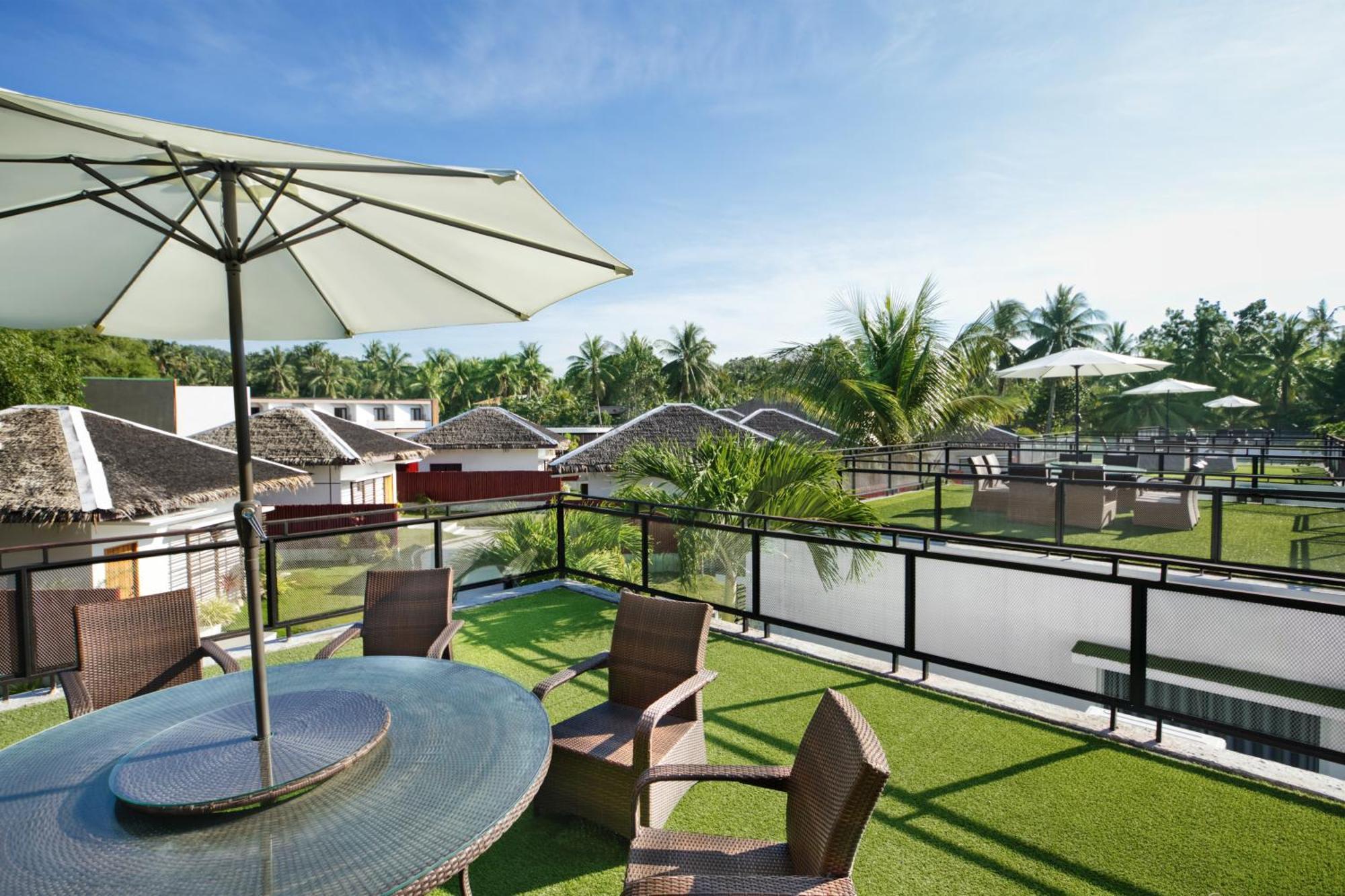 Secret Garden Resort & Villas Panglao Island Biking エクステリア 写真